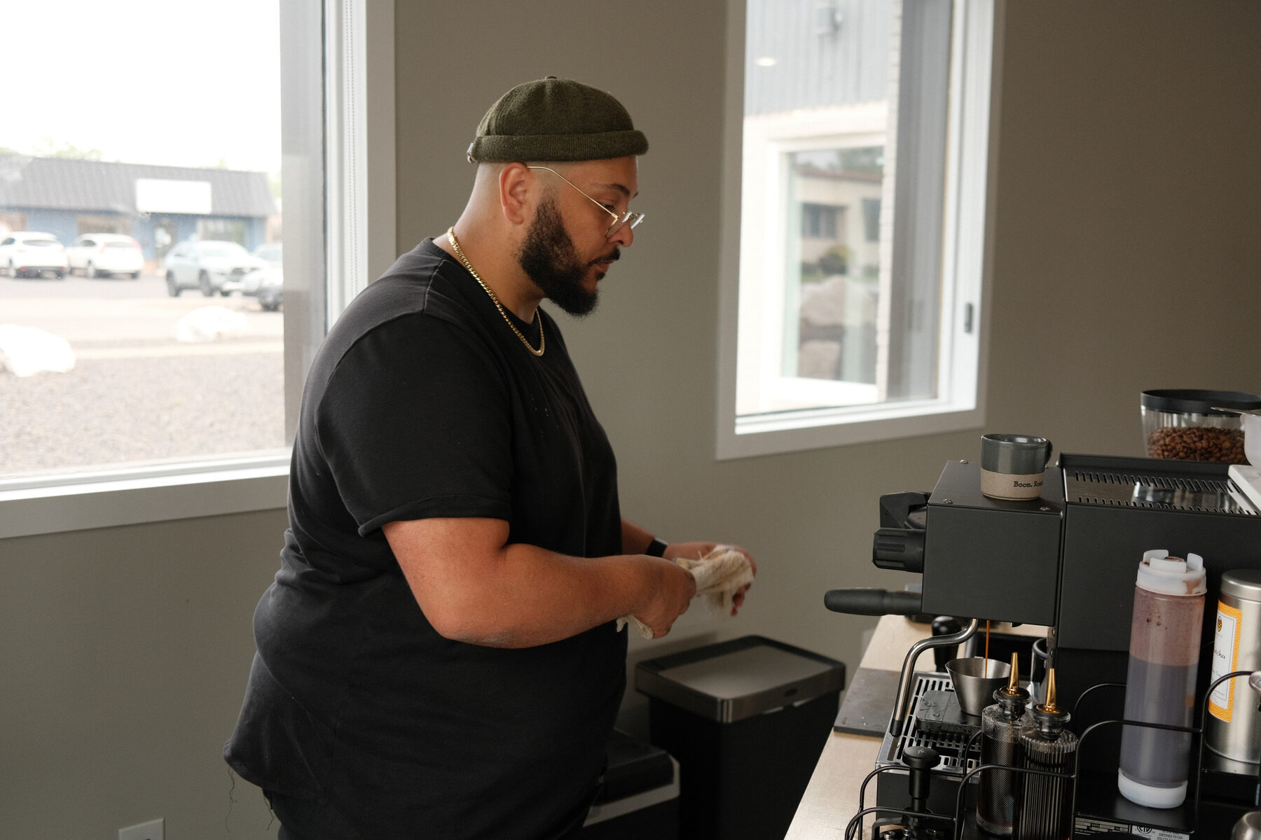 Nathan behind the Sigo cart mid-service